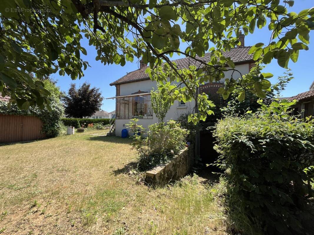 Maison à THORIGNE-SUR-DUE