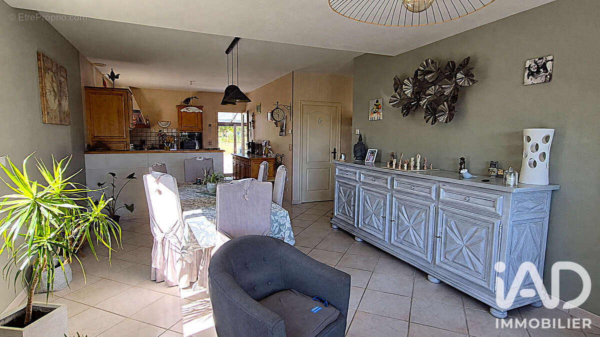 Maison 114 m² à Brion  - photo 2