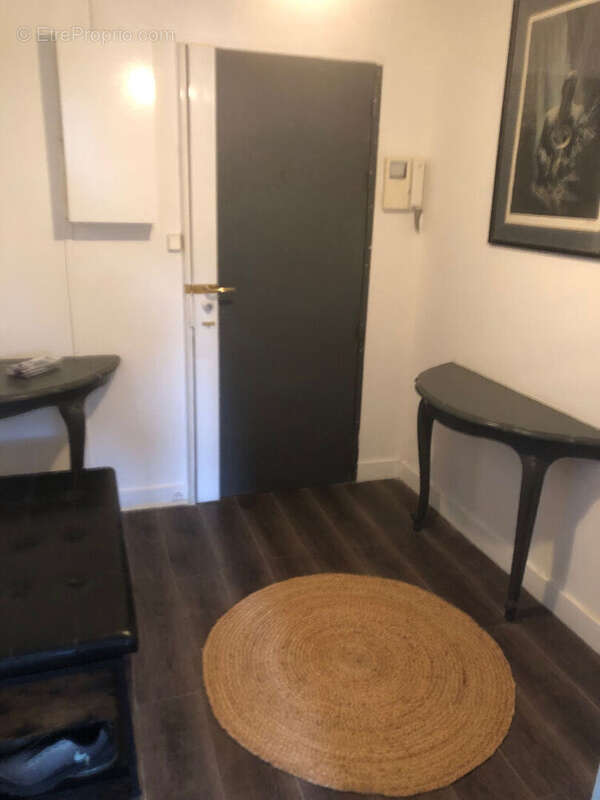 Appartement à COURBEVOIE