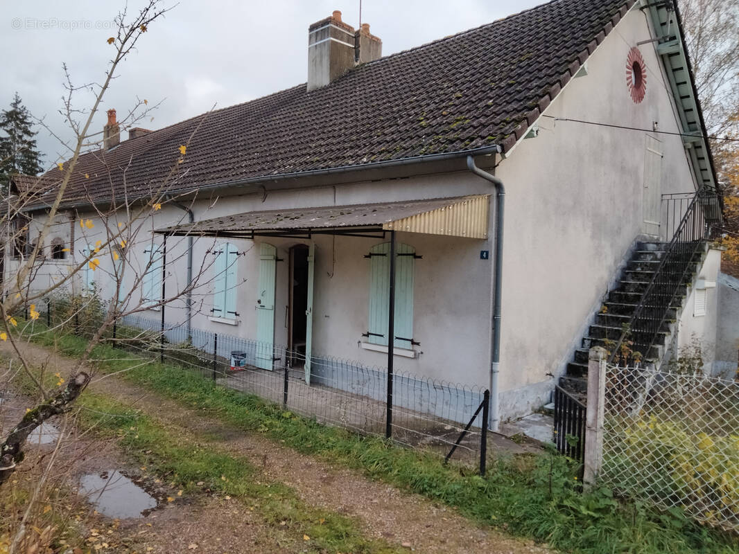 Maison à CHAMPVERT