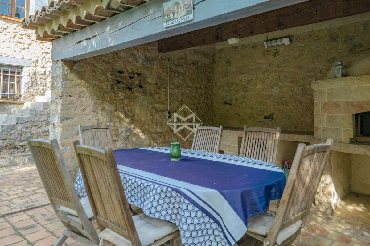 Maison à MONTAUROUX