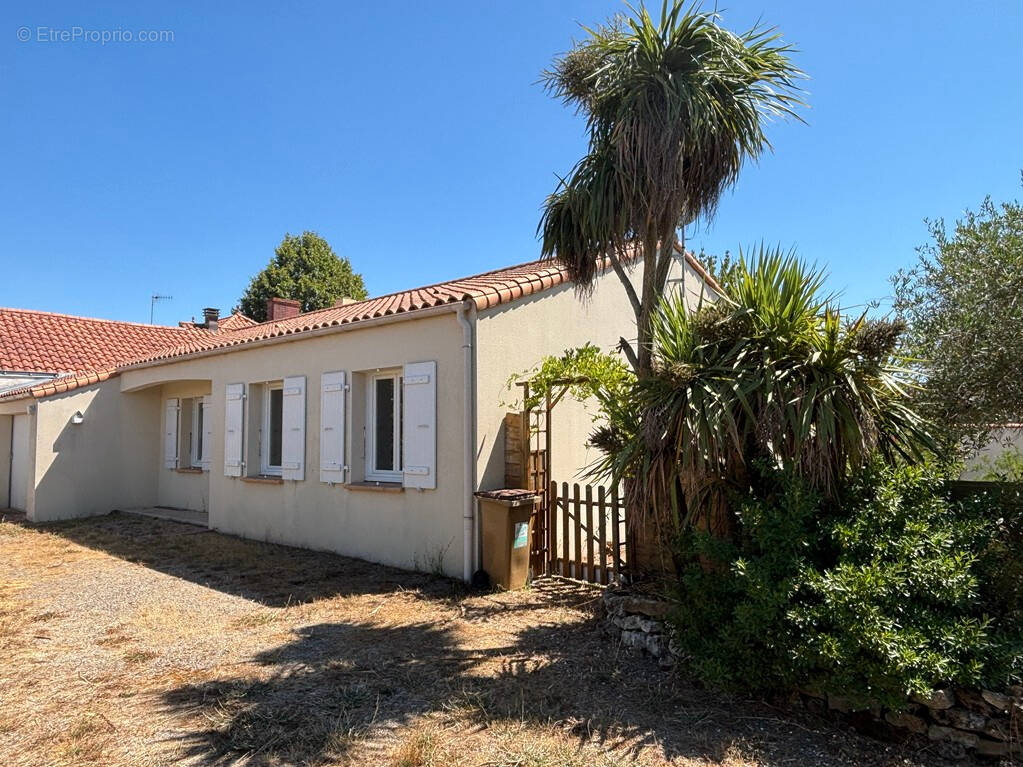 Maison à GRUES