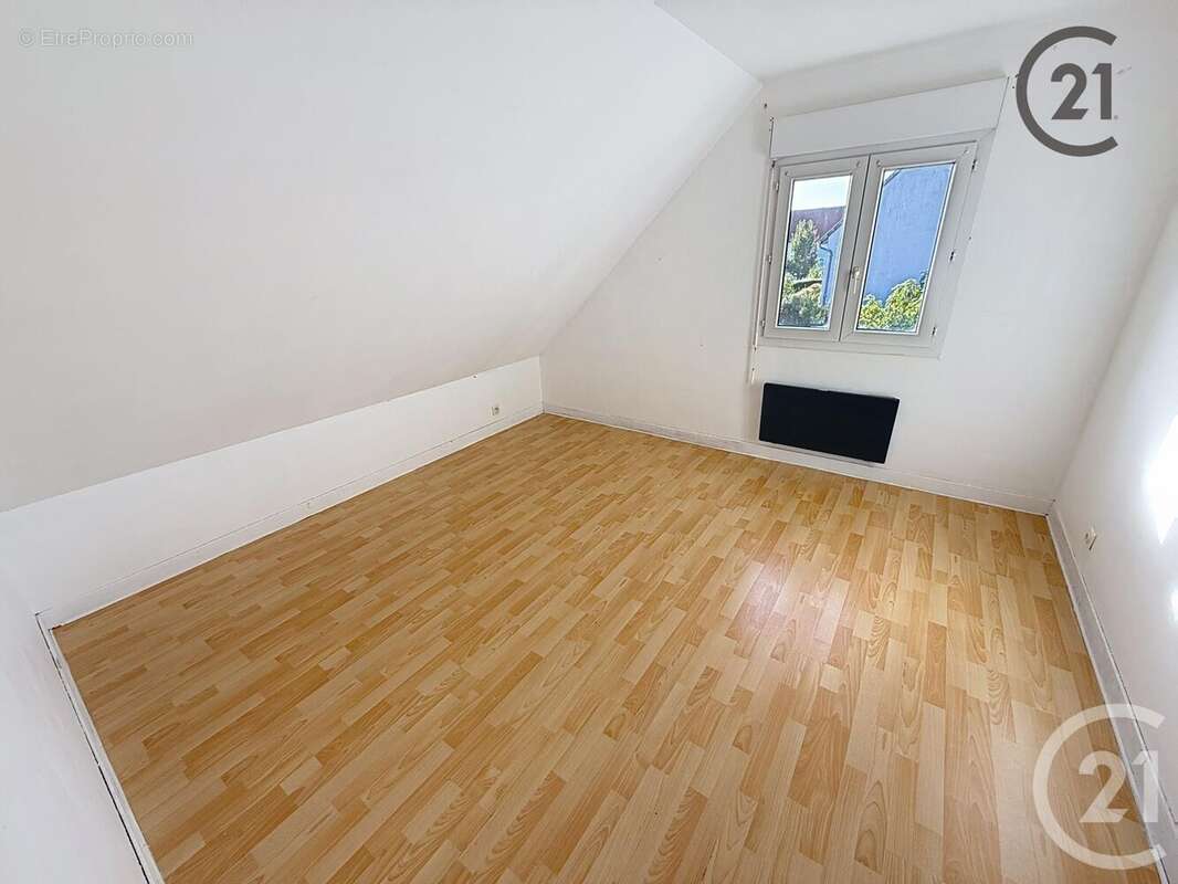 Maison à CHEMILLY-SUR-YONNE