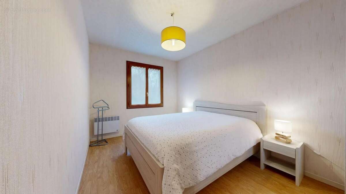 Maison à COMPREIGNAC