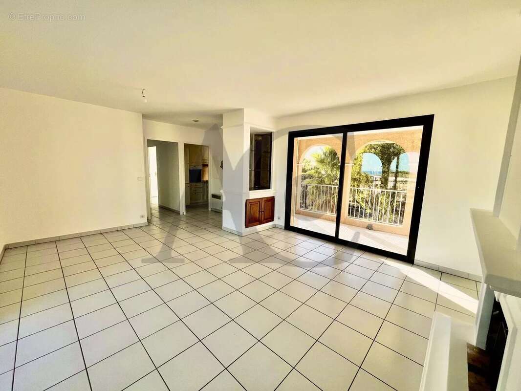 Appartement à VILLENEUVE-LOUBET