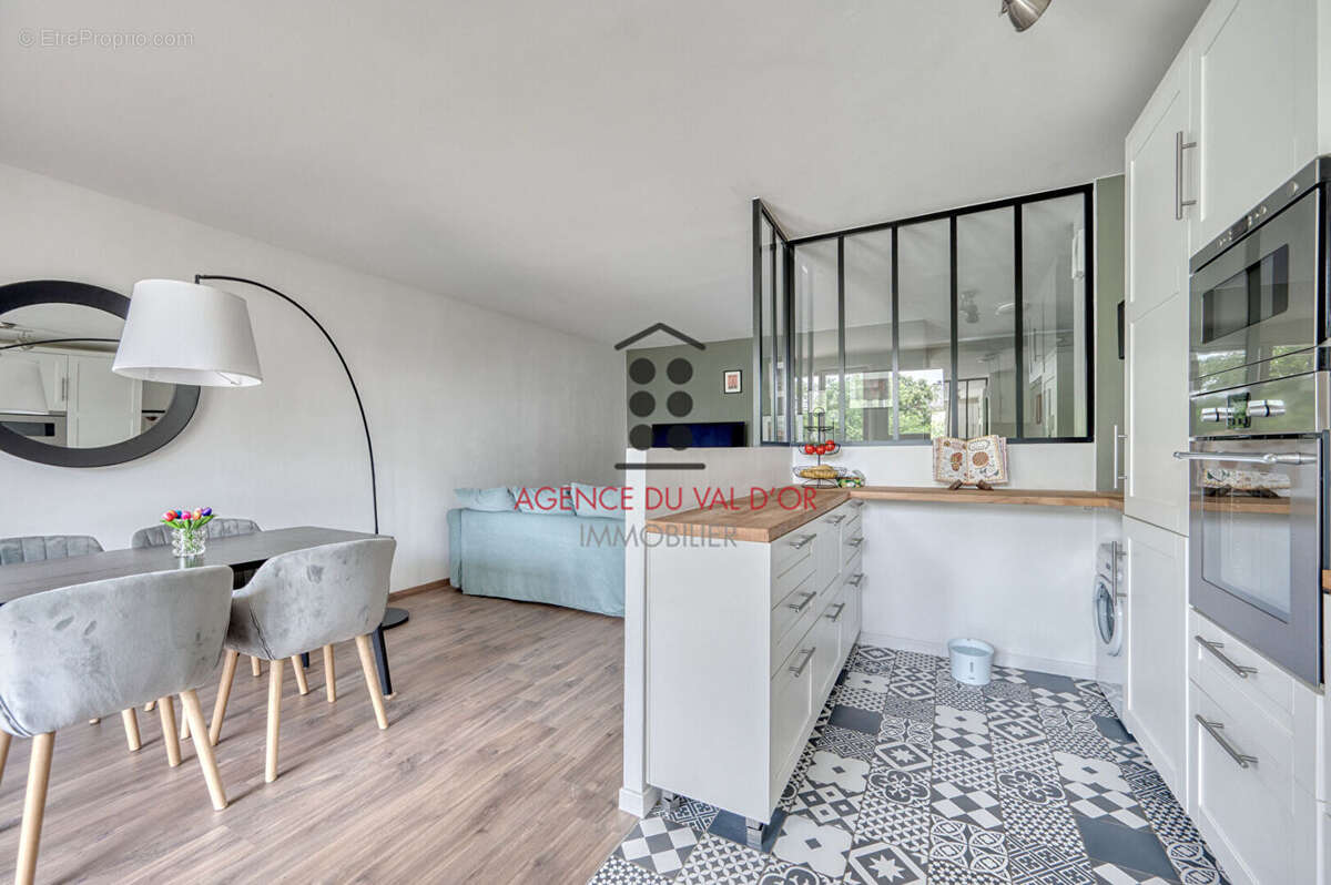 Appartement à SURESNES