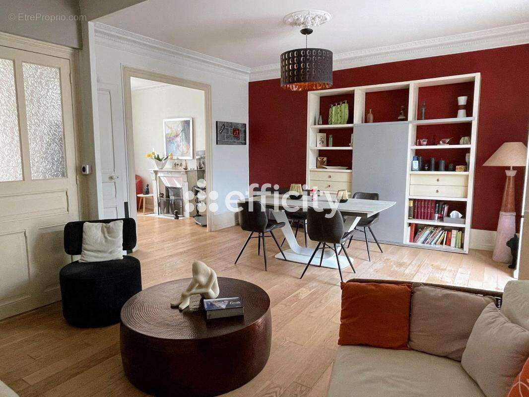 Maison 155 m² à La Rochelle  - photo 4