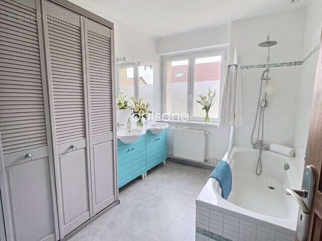 Maison 140 m² à Bourg-Achard  - photo 8