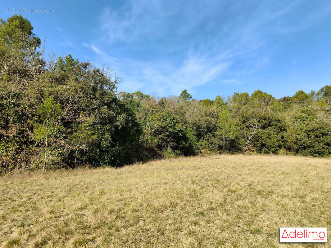 Terrain à UZES