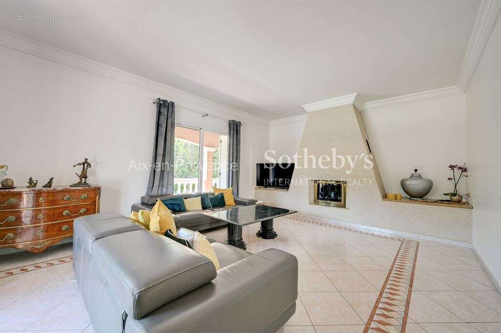 Maison à BOUC-BEL-AIR