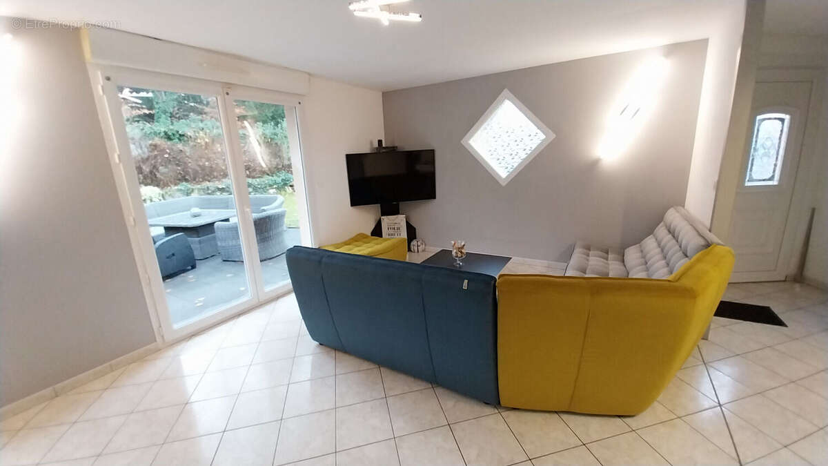 Maison à ARC-LES-GRAY