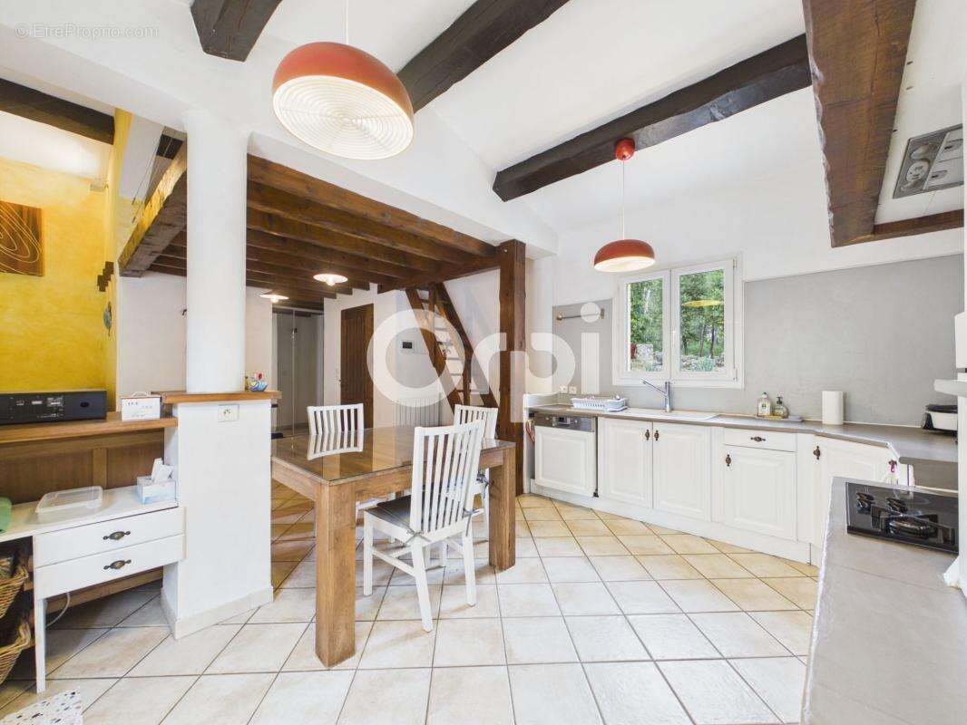 Maison à MONTAUROUX