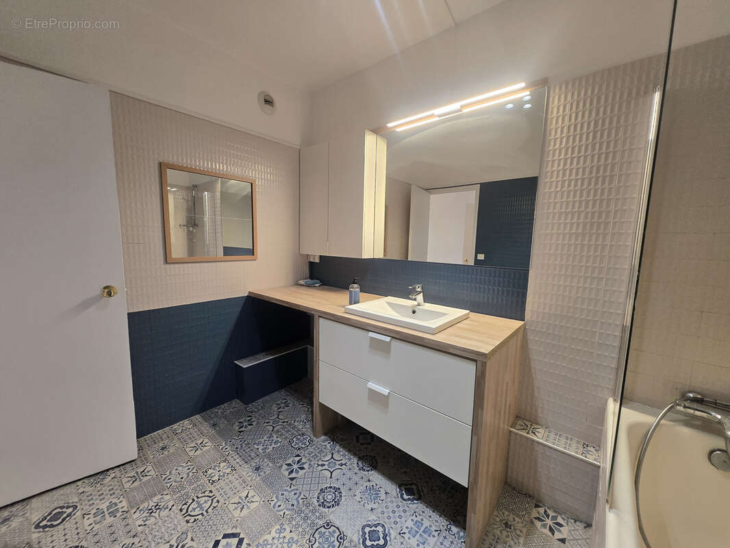 Appartement à MARSEILLE-7E