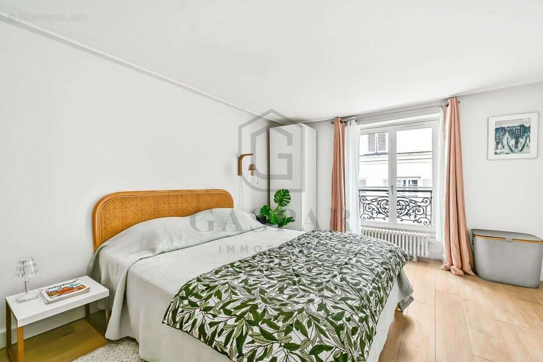 Appartement à PARIS-7E