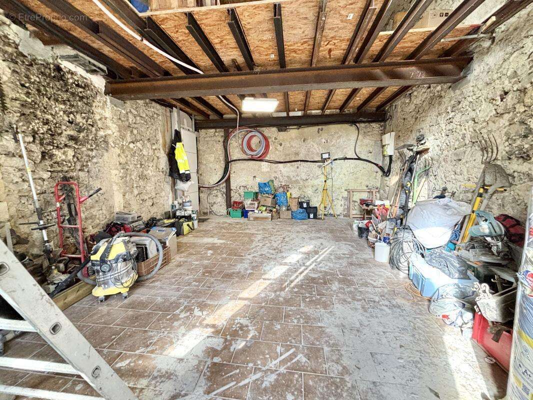 Maison à CUBZAC-LES-PONTS