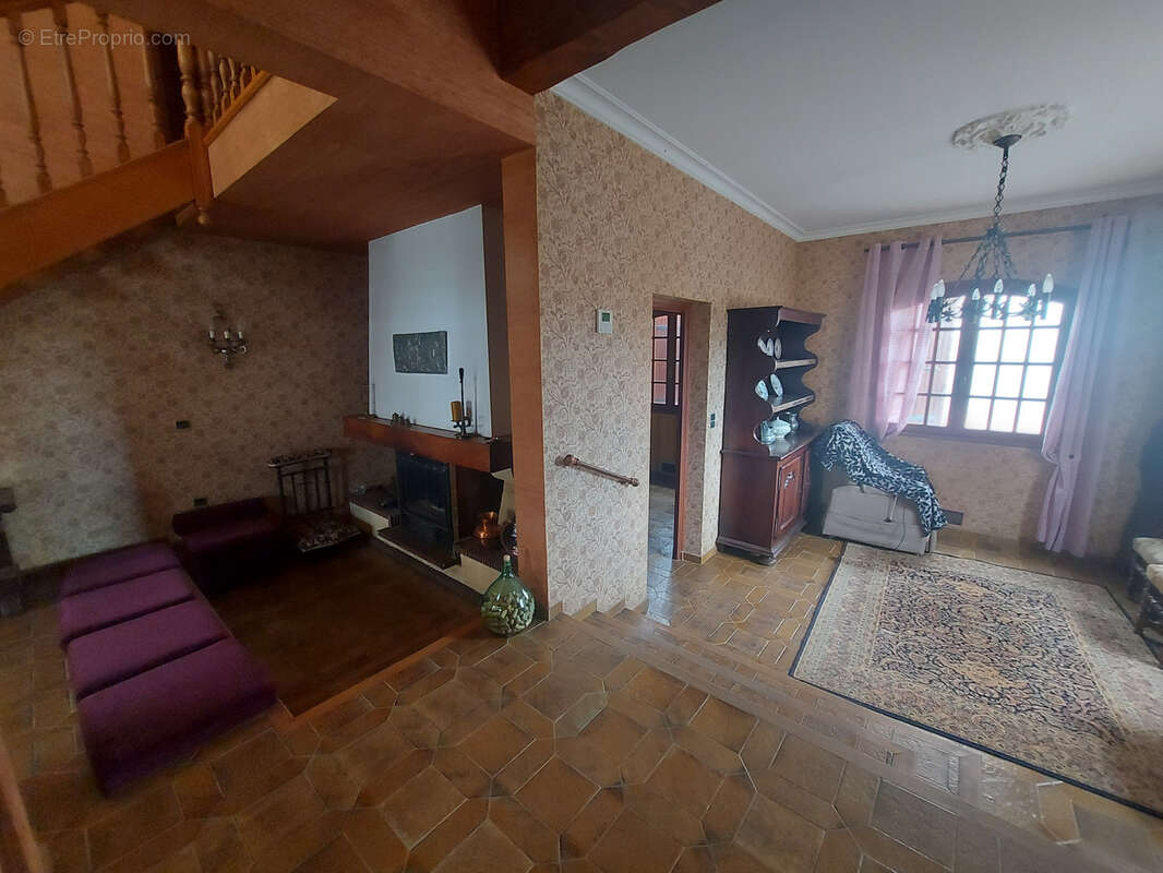 A Villelongue de la salanque grande maison de village avec potentiel - photo 7