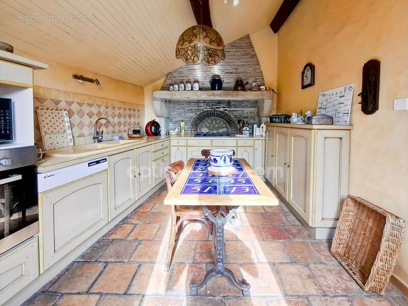 Maison à ESPINASSE-VOZELLE