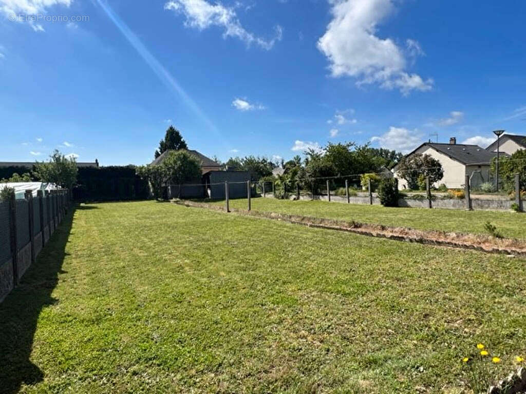 Terrain à MARTIGNE-SUR-MAYENNE