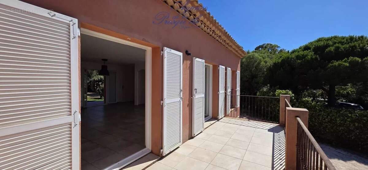 Maison à HYERES