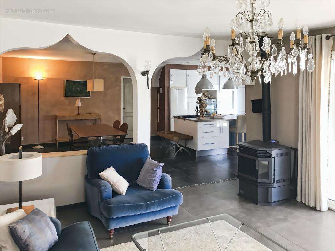 Maison à SAINT-MAXIMIN