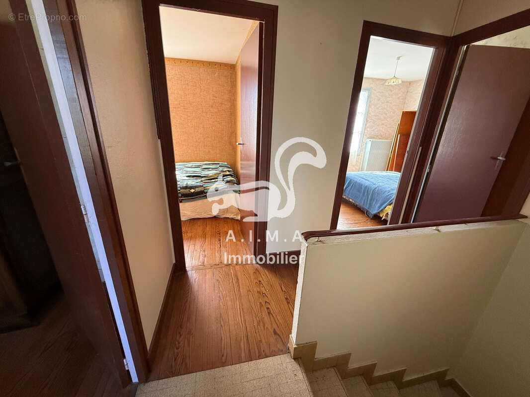 EXCLUSIVITE  Mios bourg, toutes commodités à pieds, maison à étage avec jardin - photo 7