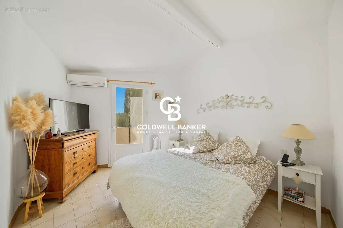 Maison à CARQUEIRANNE