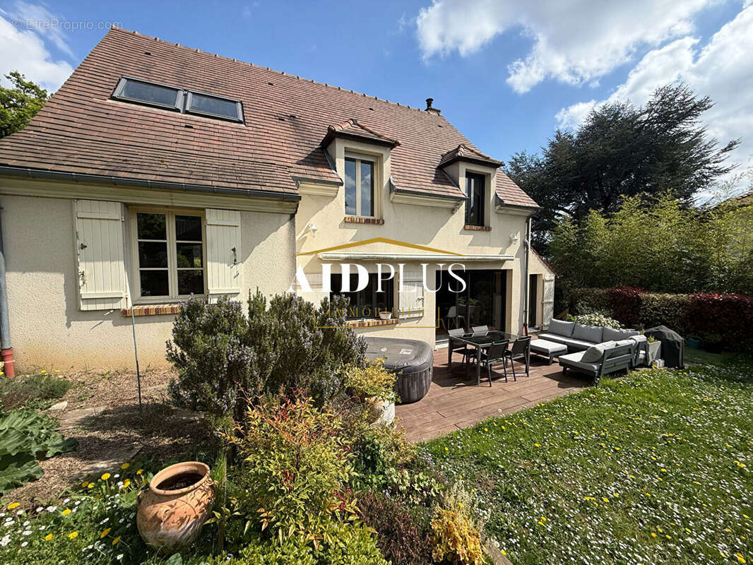 Maison à SAINT-LEU-LA-FORET