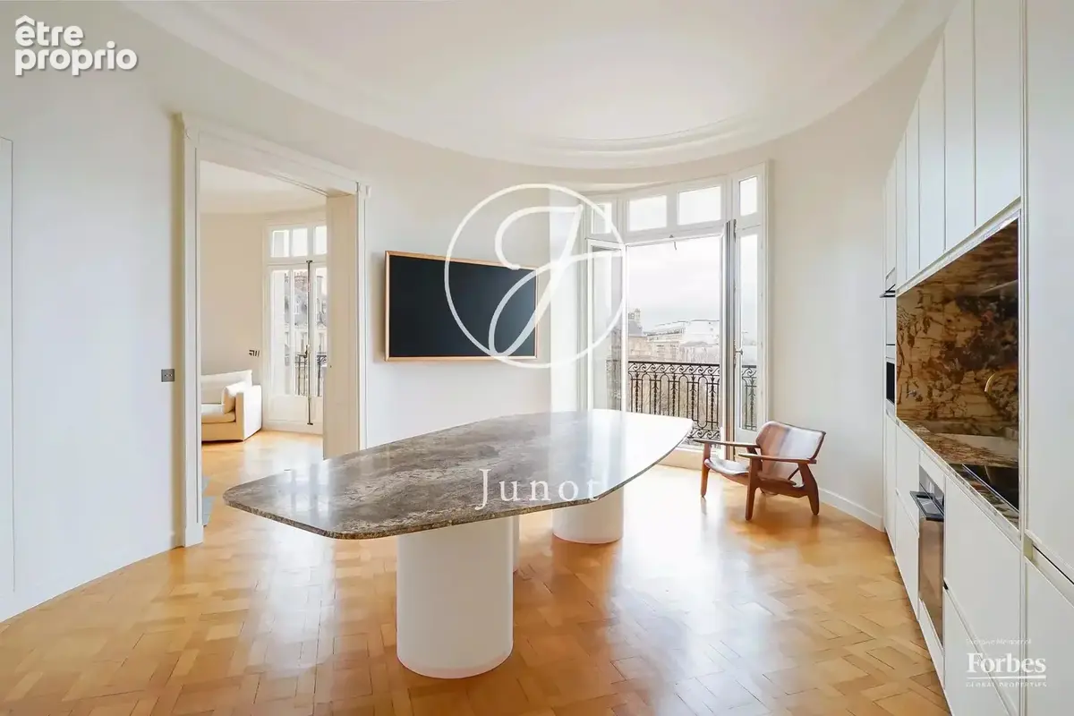 Paris 16e - ALMA-MARCEAU - Appartement - 5 pièces - 142,03m² Carrez - 3 chambres - Vues exceptionnelles - Appartement de service - photo 9