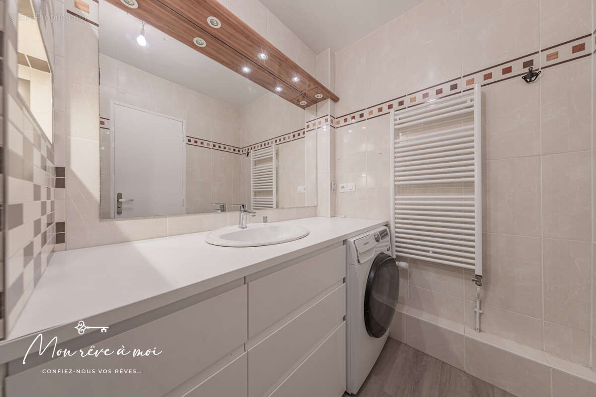 Appartement à FONTENAY-LE-FLEURY