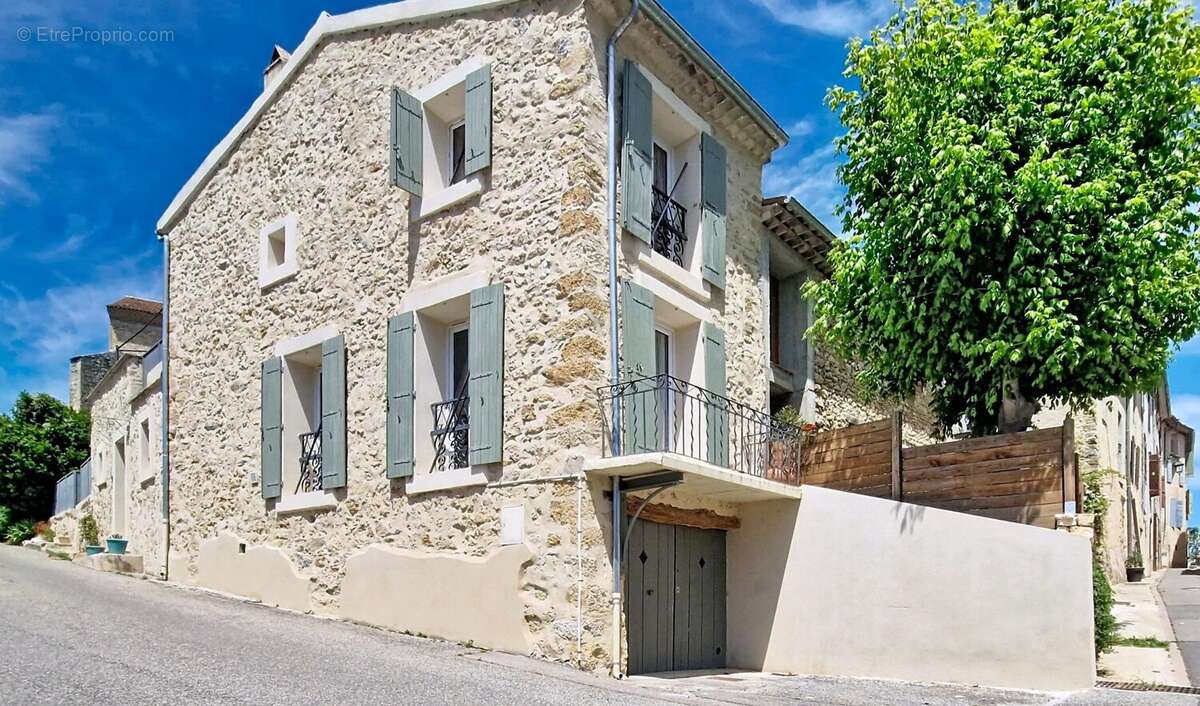 Maison à MIRABEAU