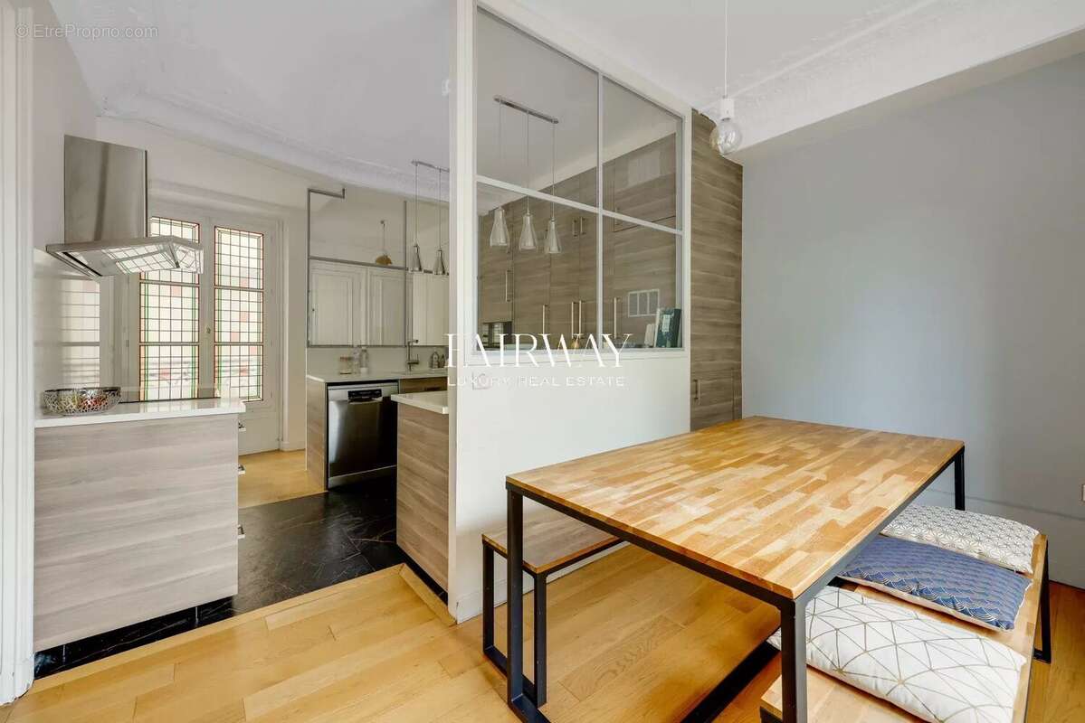 Appartement à PARIS-2E