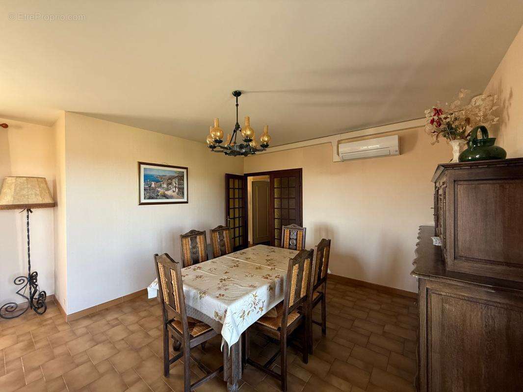 Maison à LABLACHERE