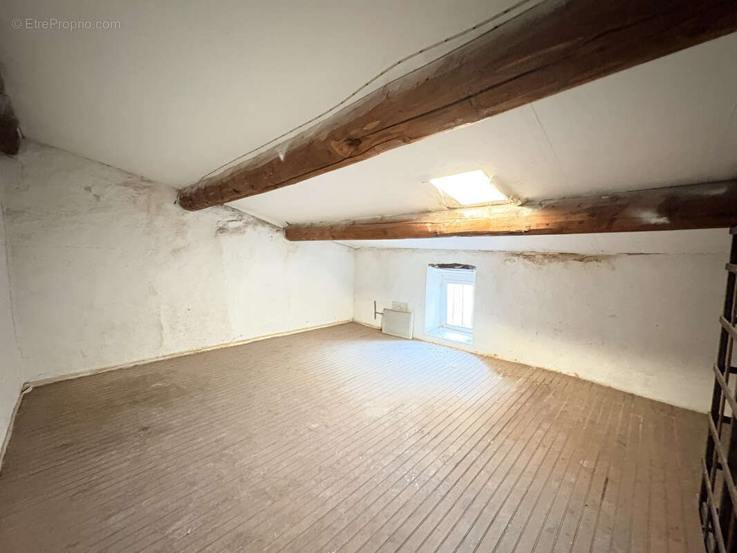 Maison à LA CALMETTE