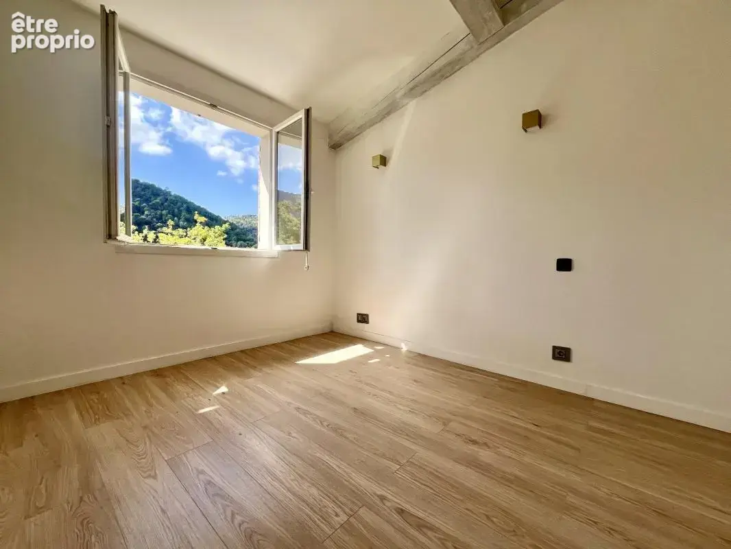 Maison 4 pièces 167 m² à vendre à Tourrette-Levens (06690) - photo 9