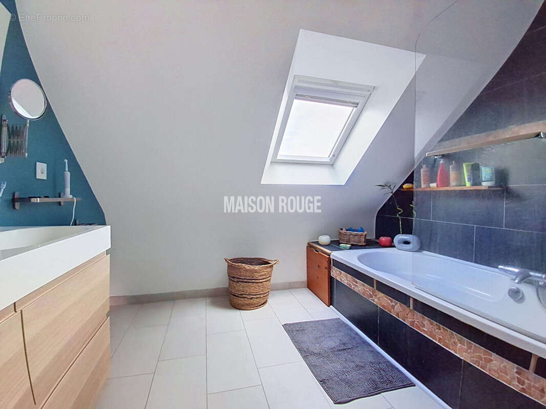 Superbe maison familiale - Vie de plain-pied - 5 chambres - Plein Sud - Sans vis-à-vis - HENON - photo 12
