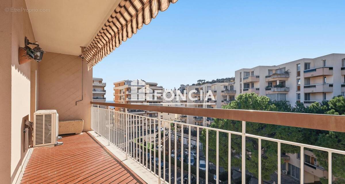 Appartement à ROQUEBRUNE-CAP-MARTIN