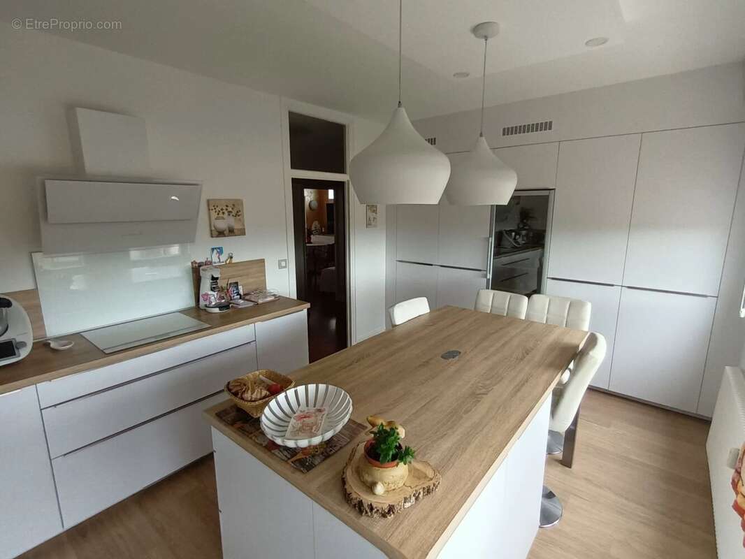 Appartement à MONTCEAU-LES-MINES
