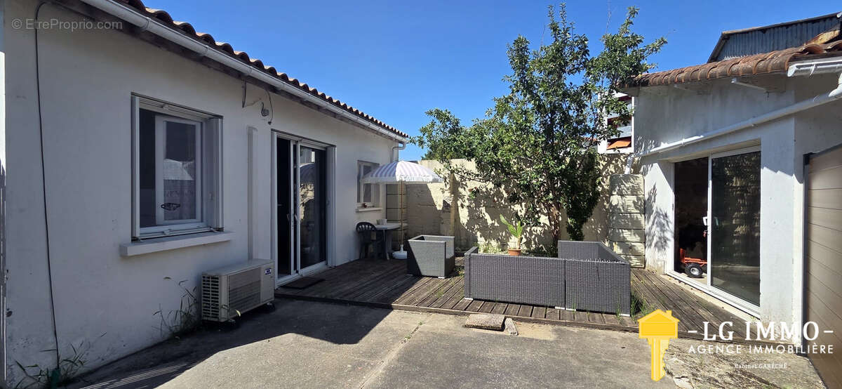 Appartement t1+, terrasse, dépendance, proche plages - photo 20
