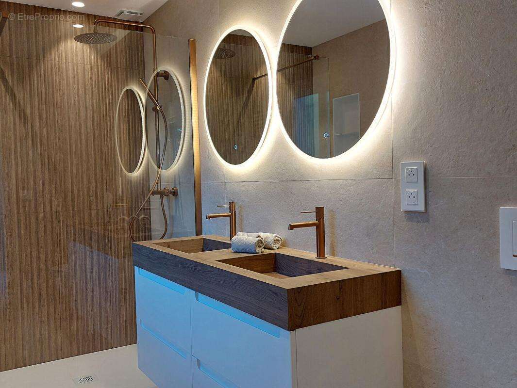 Cannes Oxford , Vue Mer Panoramique , appartement 3 pièces 86.04 m² - photo 9