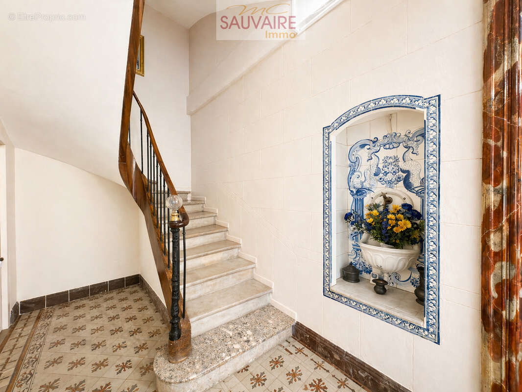 Maison à SAINT-LAURENT-DE-LA-SALANQUE