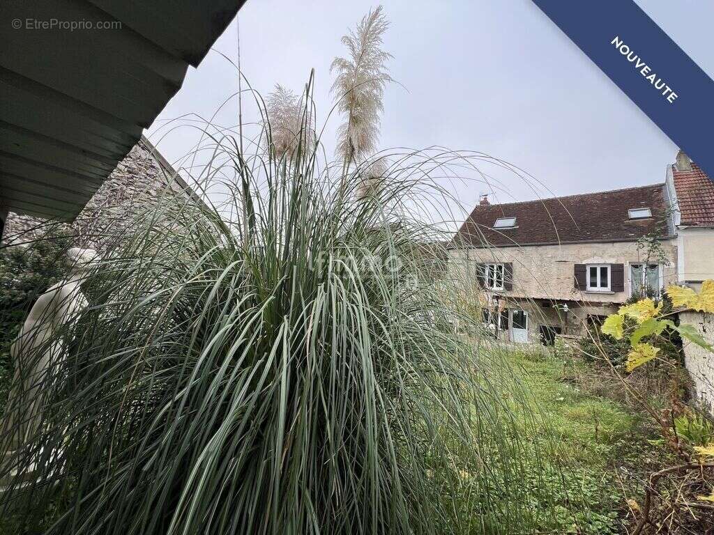 Maison à JOUY-SUR-MORIN