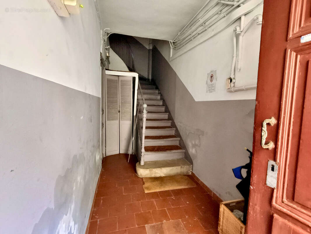 Appartement à MARSEILLE-6E