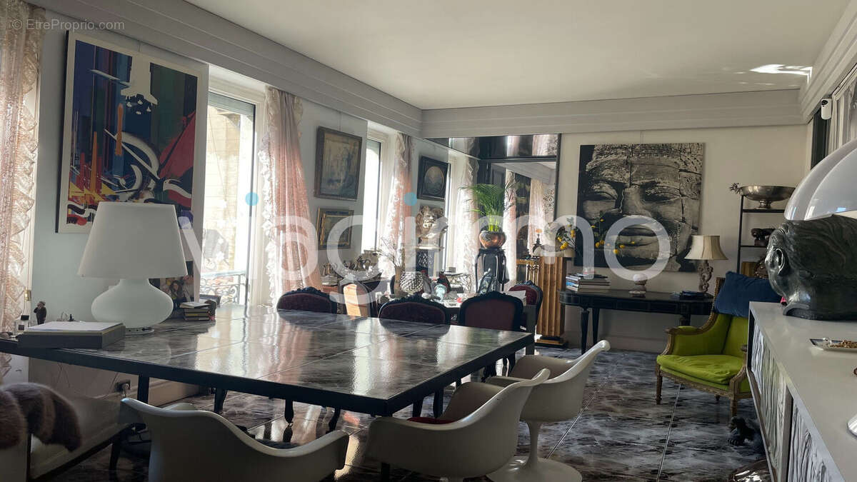 Appartement à MARSEILLE-6E