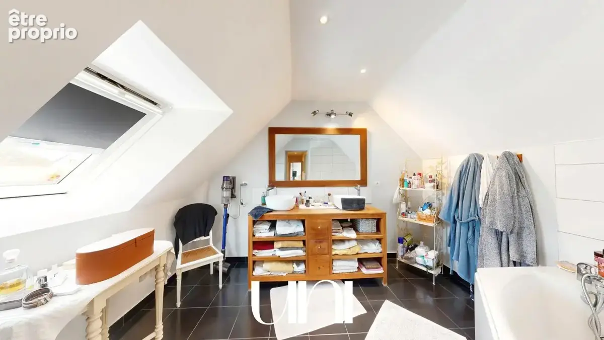 Maison 5 pièces de 148 avec double garage - MONCEAUX EN BESSIN - photo 18
