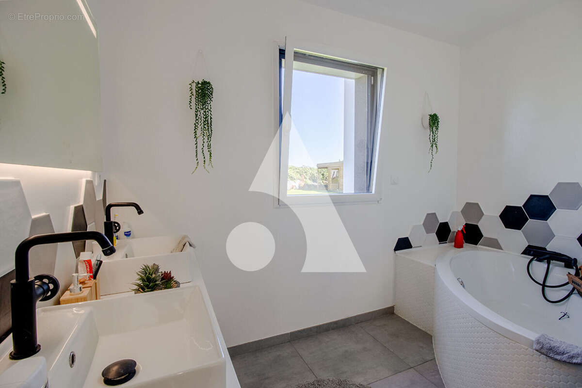 Maison à VENDEGIES-SUR-ECAILLON