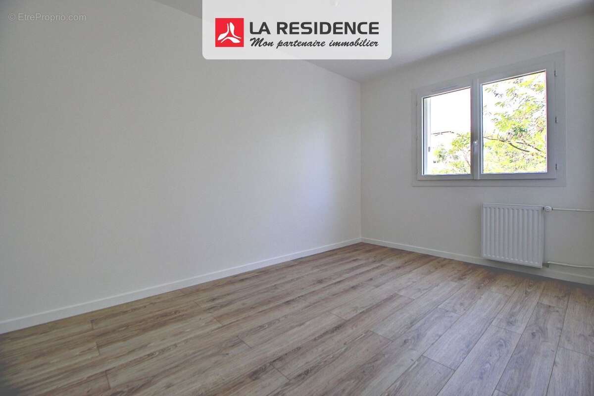 Appartement à VERNEUIL-SUR-SEINE