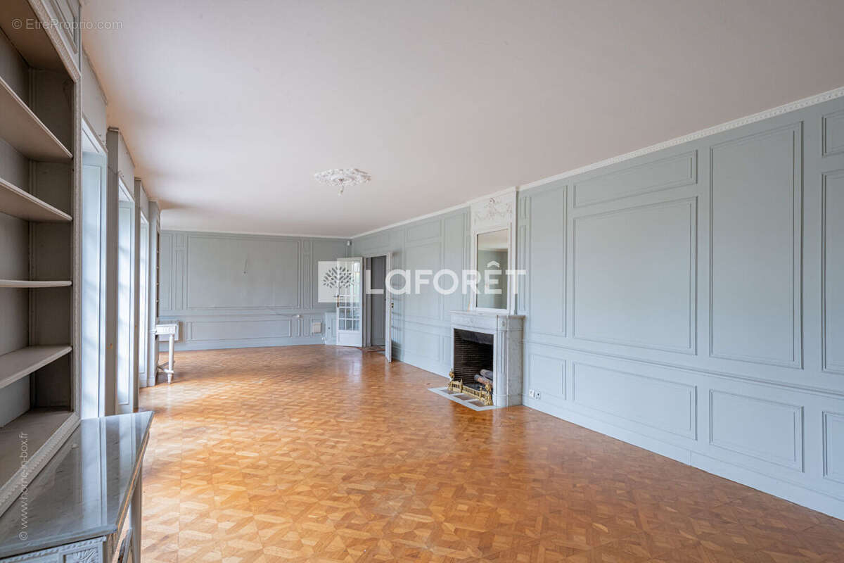 Maison à LA CELLE-SAINT-CLOUD