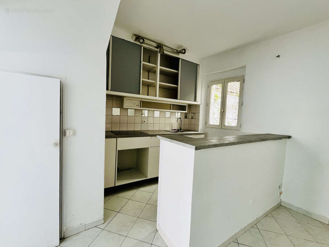 Appartement à MARSEILLE-6E