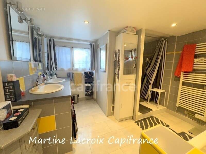 Maison à BONNETABLE