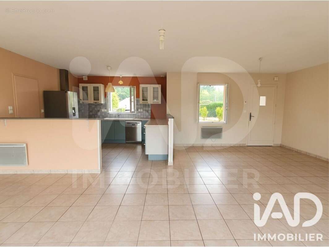 Maison 100 m² à Taponnat-Fleurignac  - photo 2